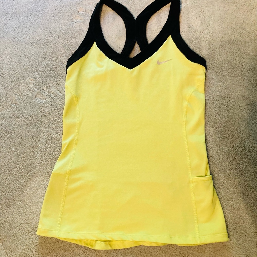 Nike top